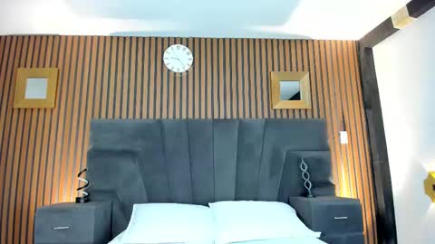 3X NAXAA online show from 10/17/25, 01:25