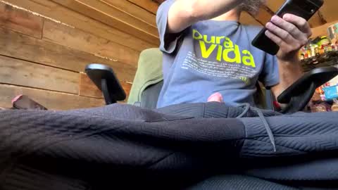 Snapshot of 420alwayshard chatting on 11/15/25, 07:32 420alwayshard online show from 11/15/25, 07:32