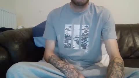 420feetloverr420 online show from 09/27/25, 10:15