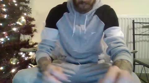 420feetloverr420 online show from 11/24/25, 12:54