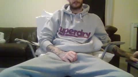 420feetloverr420 online show from 02/12/26, 12:49