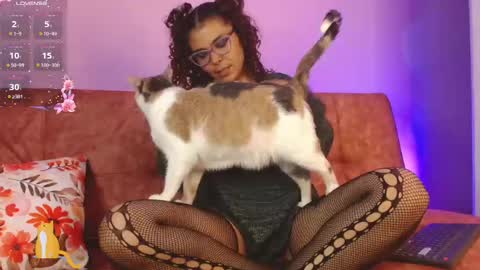 Snapshot of 420viol3ta_ chatting on 02/15/25, 11:58 Violeta online show from 02/15/25, 11:58