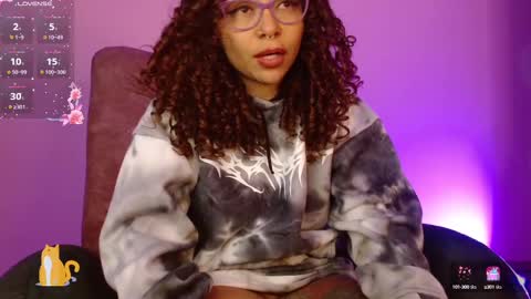 Snapshot of 420viol3ta_ chatting on 02/19/25, 09:39 Violeta online show from 02/19/25, 09:39