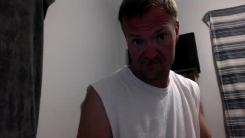 Snapshot of 4djmoore chatting on 06/19/26, 03:00 4djmoore online show from 06/19/26, 03:00