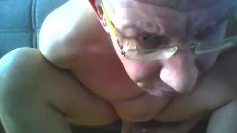 Snapshot of 4filth chatting on 12/09/24, 11:36 Steve online show from 12/09/24, 11:36