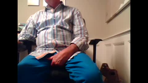 4uguys online show from 09/13/25, 02:44
