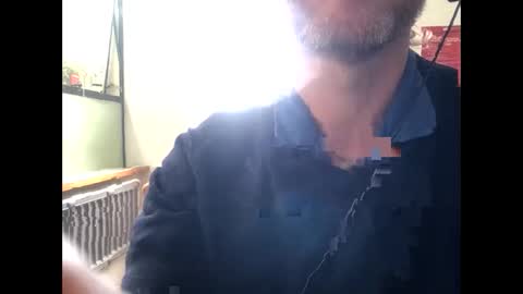 Snapshot of 555tony555 chatting on 01/08/25, 10:37 555tony555 online show from 01/08/25, 10:37