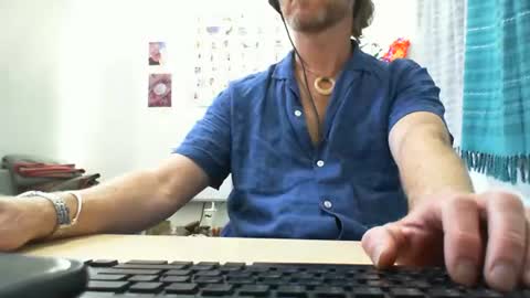 Snapshot of 555tony555 chatting on 01/16/25, 09:40 555tony555 online show from 01/16/25, 09:40