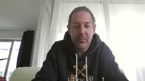 Larese Carlo online show from 05/05/26, 08:44