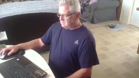 Snapshot of 55mnc chatting on 10/12/25, 03:33 Joe online show from 10/12/25, 03:33