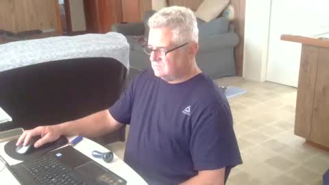 Snapshot of 55mnc chatting on 10/19/25, 04:07 Joe online show from 10/19/25, 04:07
