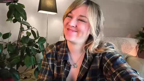 Sunshine online show from 05/25/26, 03:34