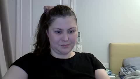 5anna online show from 10/18/25, 04:52