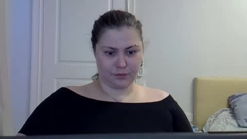 5anna online show from 10/19/25, 11:44