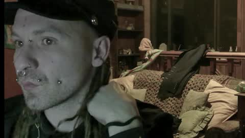 Snapshot of 666punk666 chatting on 03/01/25, 09:18 GG Alien online show from 03/01/25, 09:18