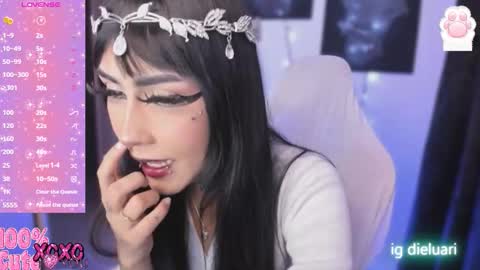  luarii   online show from 11/13/25, 04:44