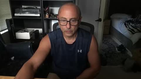 daddy vegas  for single women and couples here online show from 05/09/26, 01:44