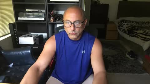 daddy vegas  for single women and couples here online show from 05/10/26, 12:27