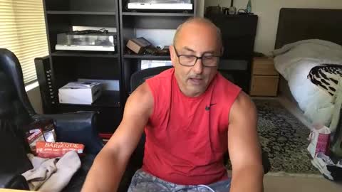 daddy vegas  for single women and couples here online show from 05/28/26, 08:06