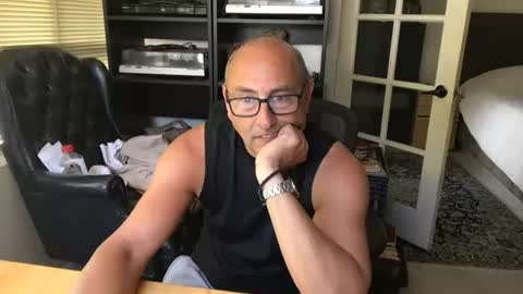 daddy vegas  for single women and couples here online show from 06/27/26, 08:47