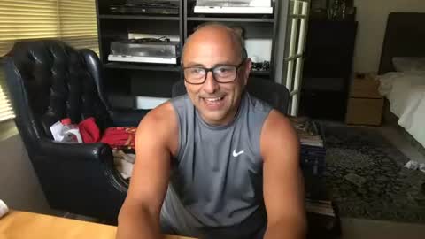 daddy vegas  for single women and couples here online show from 07/01/26, 12:12