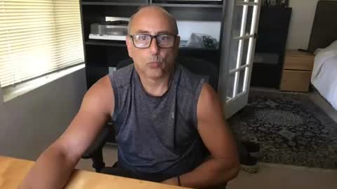 daddy vegas  for single women and couples here online show from 08/04/26, 08:44