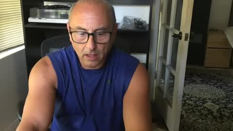 daddy vegas  for single women and couples here online show from 08/08/26, 12:02
