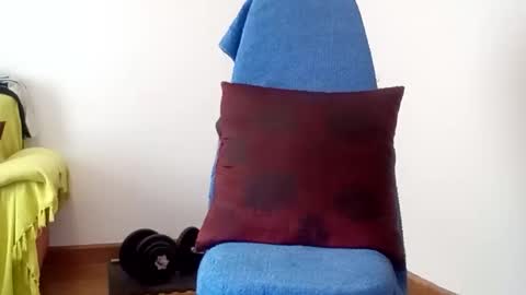 Snapshot of 69angelito69 chatting on 10/19/25, 02:07 69angelito69 online show from 10/19/25, 02:07