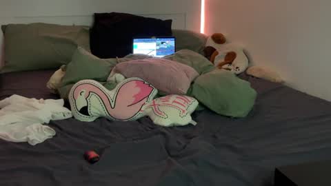    online show from 03/03/25, 07:17