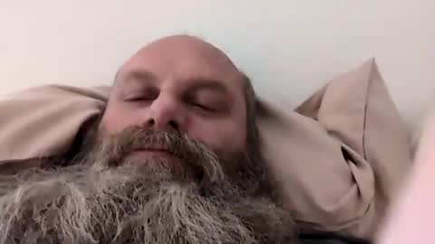 Snapshot of 69singledad79 chatting on 02/04/25, 04:08 69singledad79 online show from 02/04/25, 04:08