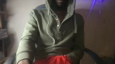 Snapshot of 6foot3and8inches chatting on 12/25/24, 12:37 dark stormy online show from 12/25/24, 12:37