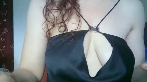 Lilu online show from 05/12/26, 10:34