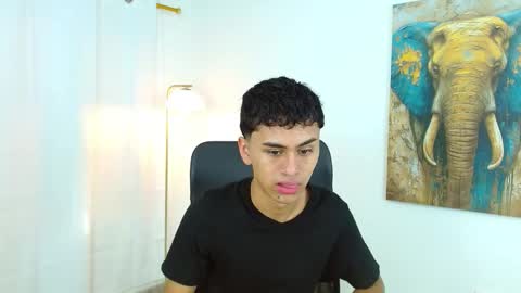 Snapshot of 7alan chatting on 10/06/25, 12:57 Alan online show from 10/06/25, 12:57