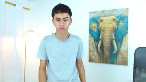 Snapshot of 7alan chatting on 10/12/25, 12:59 Alan online show from 10/12/25, 12:59