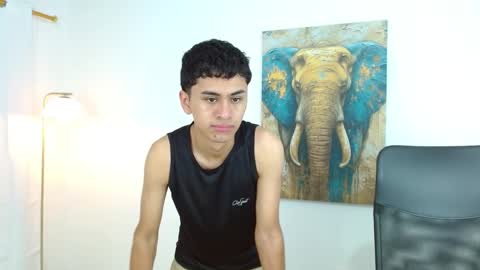 Snapshot of 7alan chatting on 10/15/25, 01:00 Alan online show from 10/15/25, 01:00