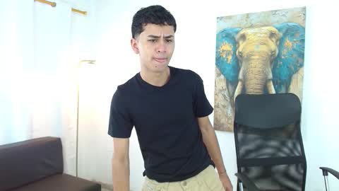 Snapshot of 7alan chatting on 10/21/25, 01:01 Alan online show from 10/21/25, 01:01