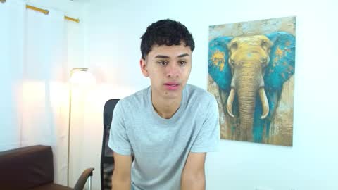 Snapshot of 7alan chatting on 10/23/25, 12:59 Alan online show from 10/23/25, 12:59