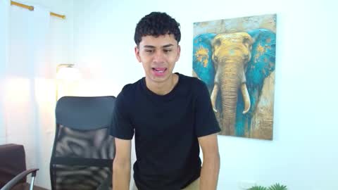 Snapshot of 7alan chatting on 10/25/25, 01:29 Alan online show from 10/25/25, 01:29