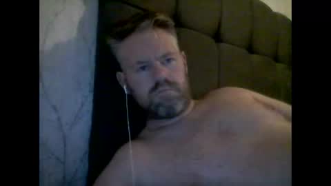 Snapshot of 81jonnyx chatting on 12/21/24, 08:28 81jonnyx online show from 12/21/24, 08:28