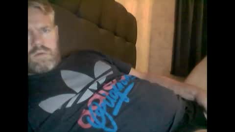 Snapshot of 81jonnyx chatting on 12/30/24, 04:51 81jonnyx online show from 12/30/24, 04:51