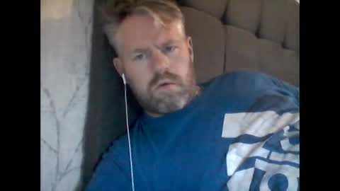 Snapshot of 81jonnyx chatting on 12/31/24, 10:26 81jonnyx online show from 12/31/24, 10:26
