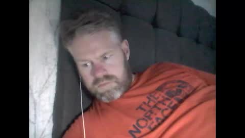 Snapshot of 81jonnyx chatting on 02/13/25, 02:31 81jonnyx online show from 02/13/25, 02:31