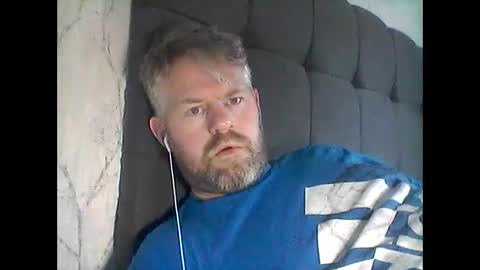 Snapshot of 81jonnyx chatting on 03/03/25, 04:03 81jonnyx online show from 03/03/25, 04:03