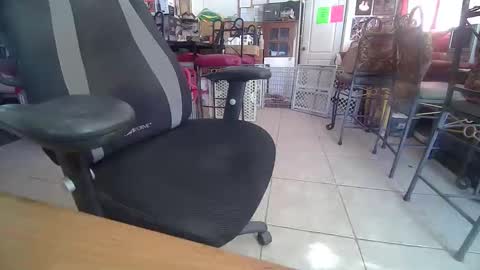 86406stud online show from 10/28/25, 07:05