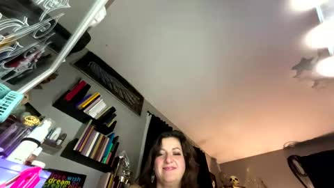 That girl online show from 11/05/25, 08:47