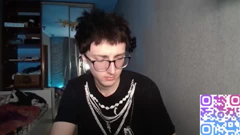 Phillip online show from 11/17/25, 04:35