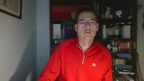 8age online show from 12/04/25, 09:56