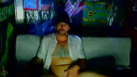 Snapshot of 8inspyder chatting on 10/19/25, 11:05 EvelDicknievel1 online show from 10/19/25, 11:05