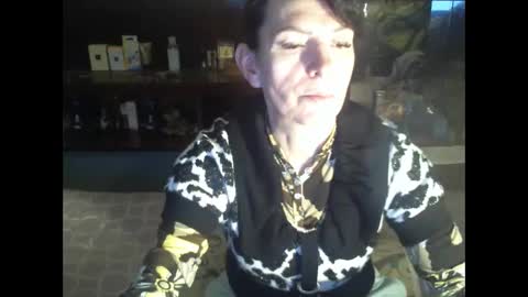 Snapshot of 8mistress8 chatting on 04/05/26, 06:27 8MISTRESS8 online show from 04/05/26, 06:27