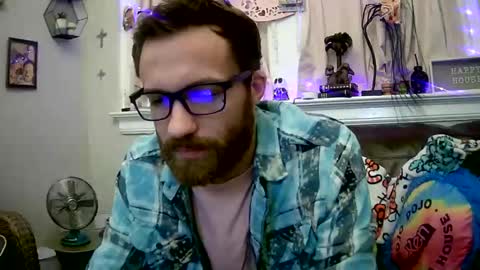 Snapshot of 90210screamer chatting on 02/09/25, 10:32 90210screamer online show from 02/09/25, 10:32